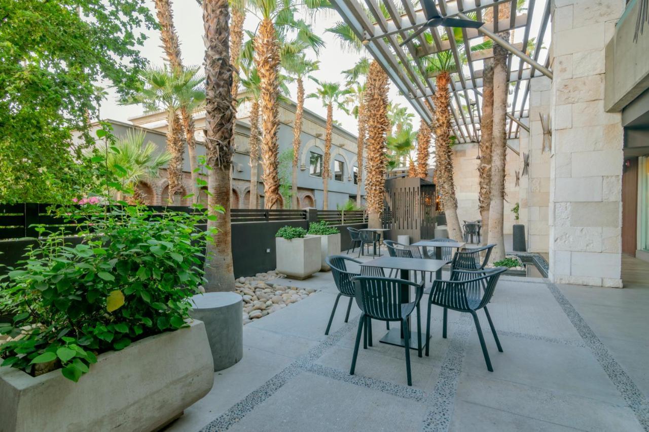 Hotel Lucerna Mexicali Exterior photo